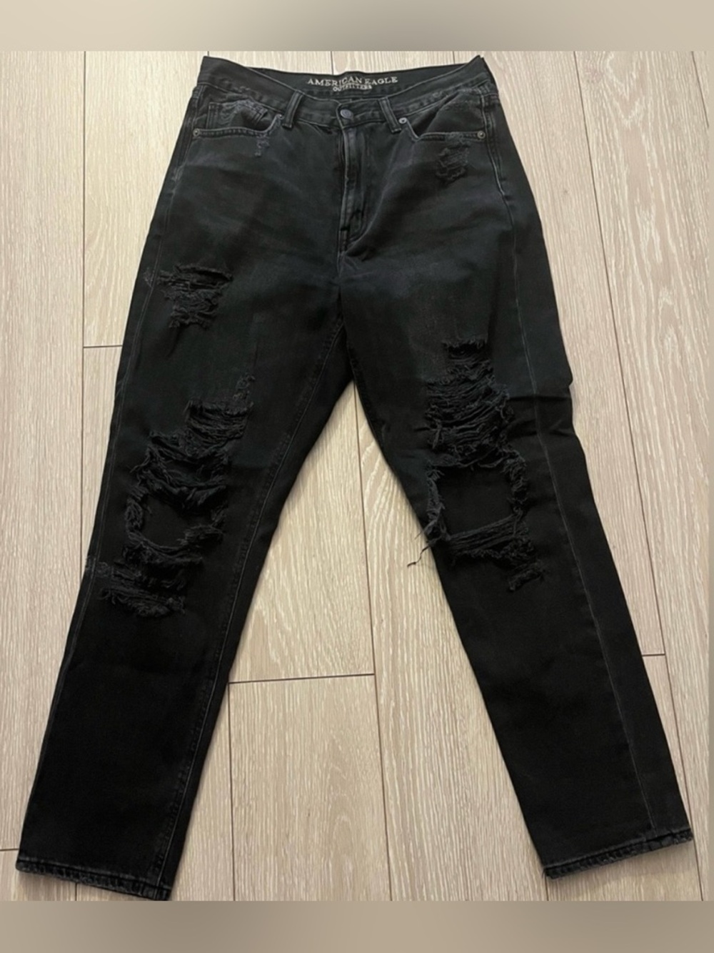 American Eagle Black Distressed Jeans